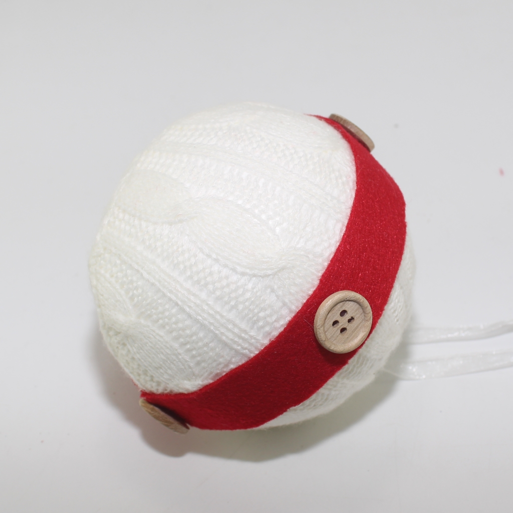 knitted ball