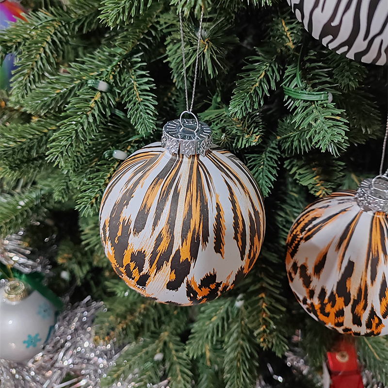 Customizable Plastic Ornaments with Water Transfer Printing for Party and Festival Use