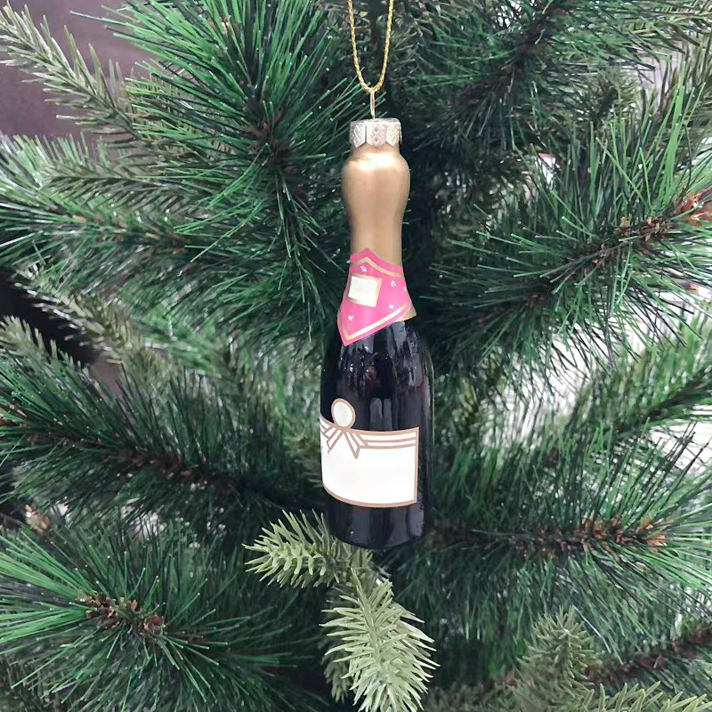 Mini Wine Bottle Christmas Ornament – DIY Personalized Glass Decoration 