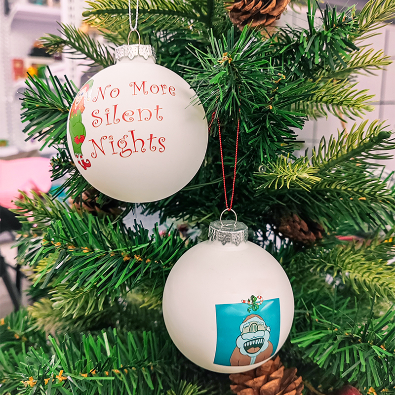 Customized High - Quality Festive Christmas Glass Balls for Diverse Decor