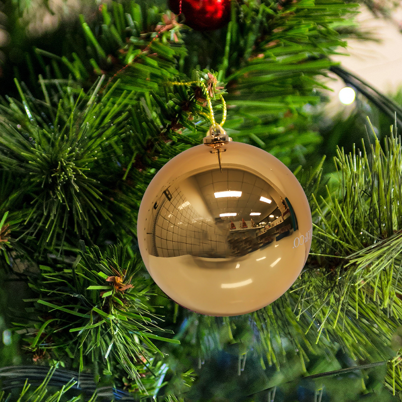 Glossy Mirror-like Luxury Texture Festive Atmosphere Christmas Ornament Balls