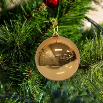 Glossy Mirror-like Luxury Texture Festive Atmosphere Christmas Ornament Balls