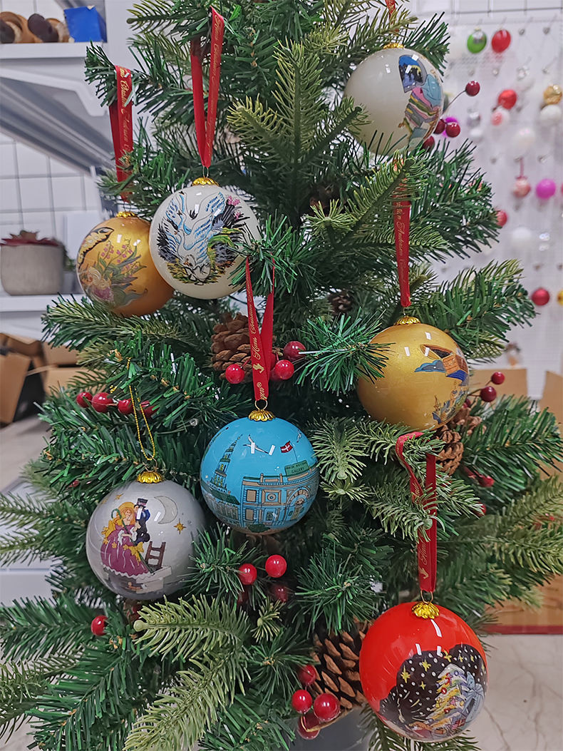 Christmas tree glass ornaments